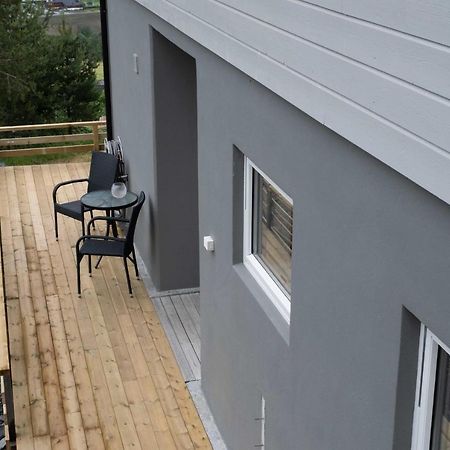 Stryn Stor Og Moderne Leilighet Exterior photo