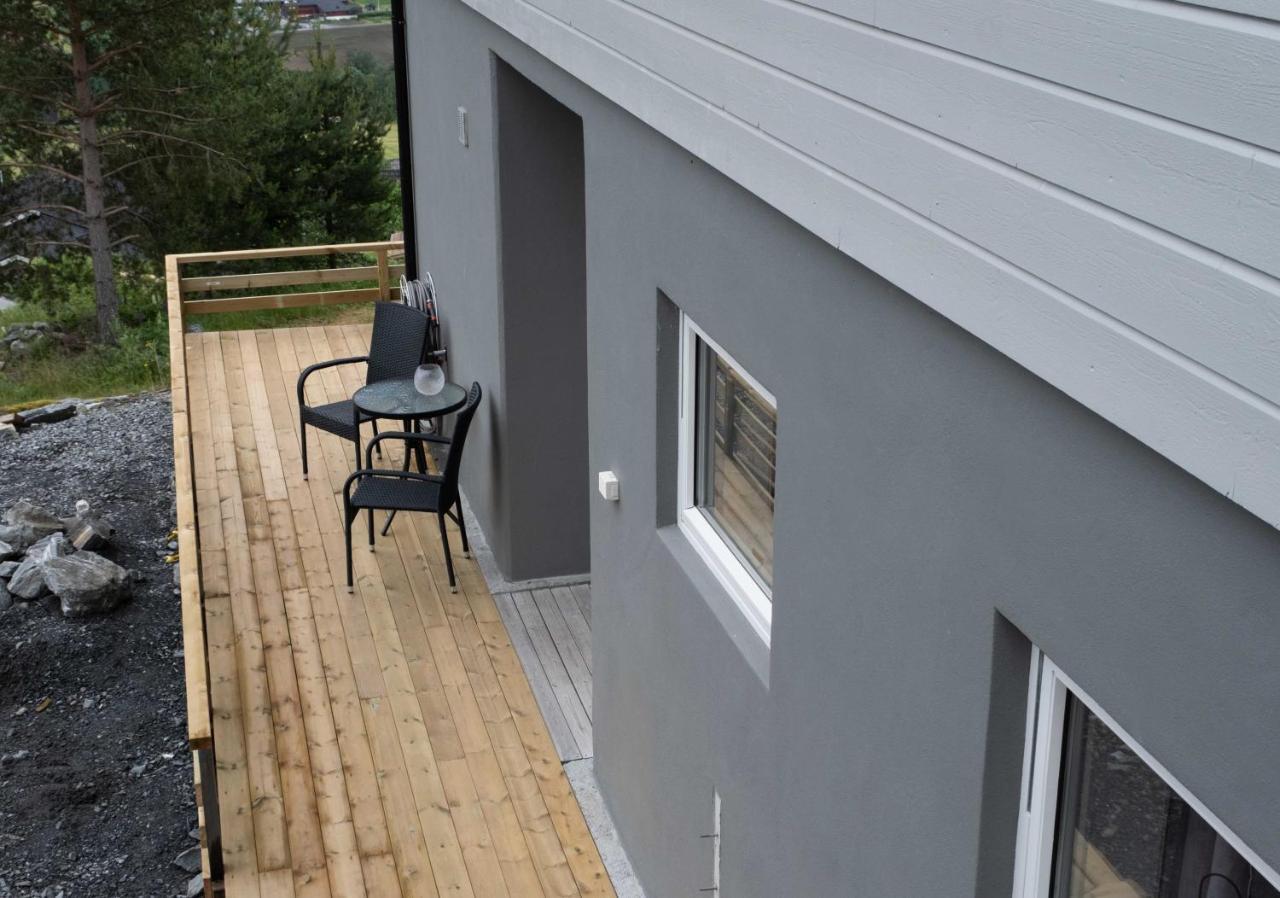 Stryn Stor Og Moderne Leilighet Exterior photo