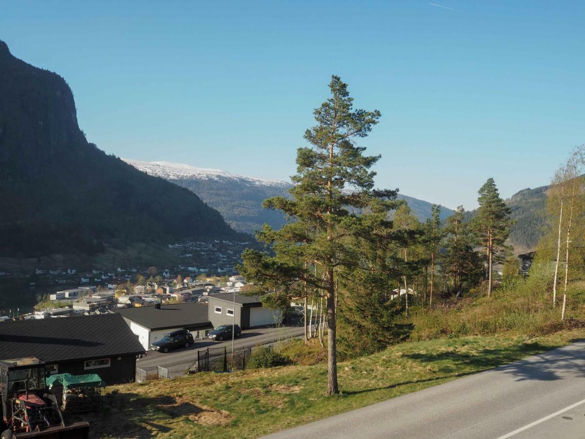 Stryn Stor Og Moderne Leilighet Exterior photo